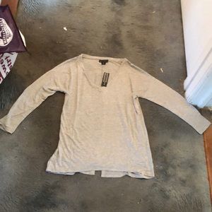 V-neck long sleeve